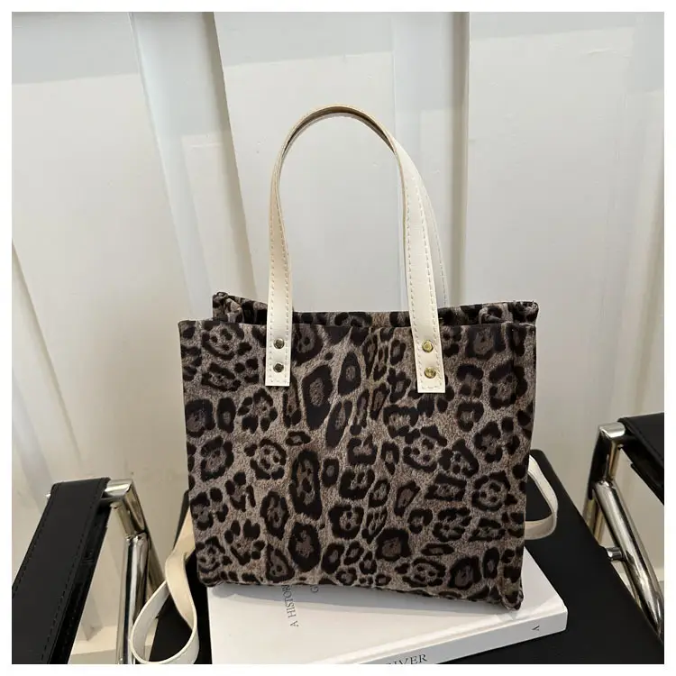 Leopard Print Large Capacity Shoulder Crossbody Bag - Image 2