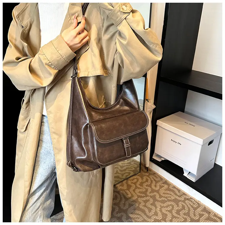 Women's Vintage Brown Leather Tote Bag 2024 — feature 10