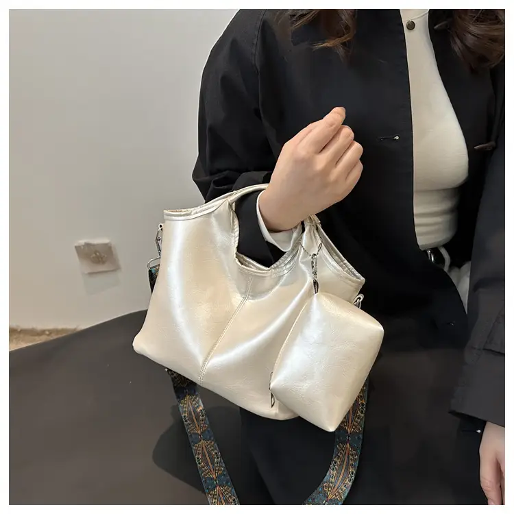 New Women's Brown Large Capacity Tote Bag 2024 — feature 10