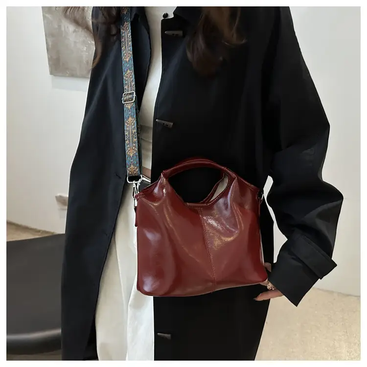 New Women's Brown Large Capacity Tote Bag 2024 — feature 15