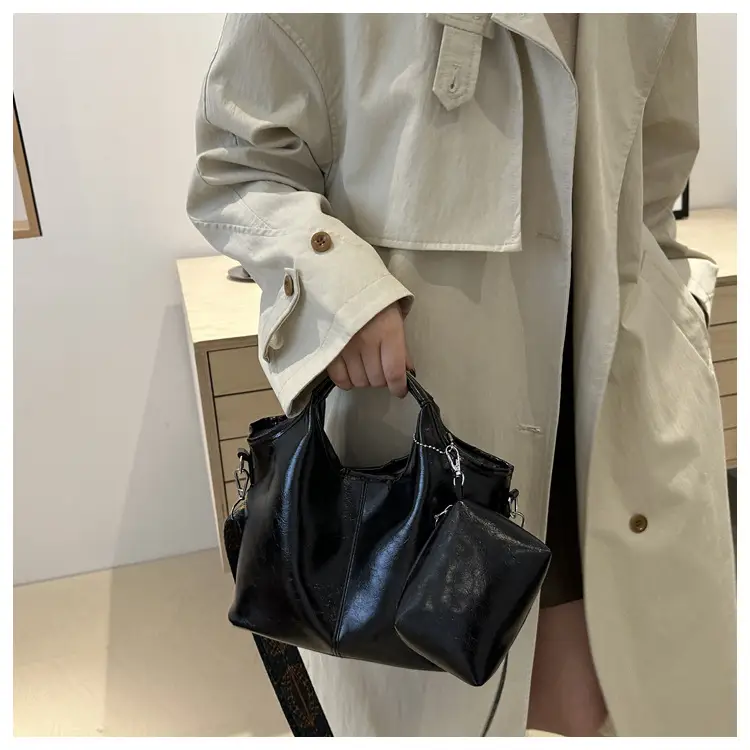 New Women's Brown Large Capacity Tote Bag 2024 — feature 19