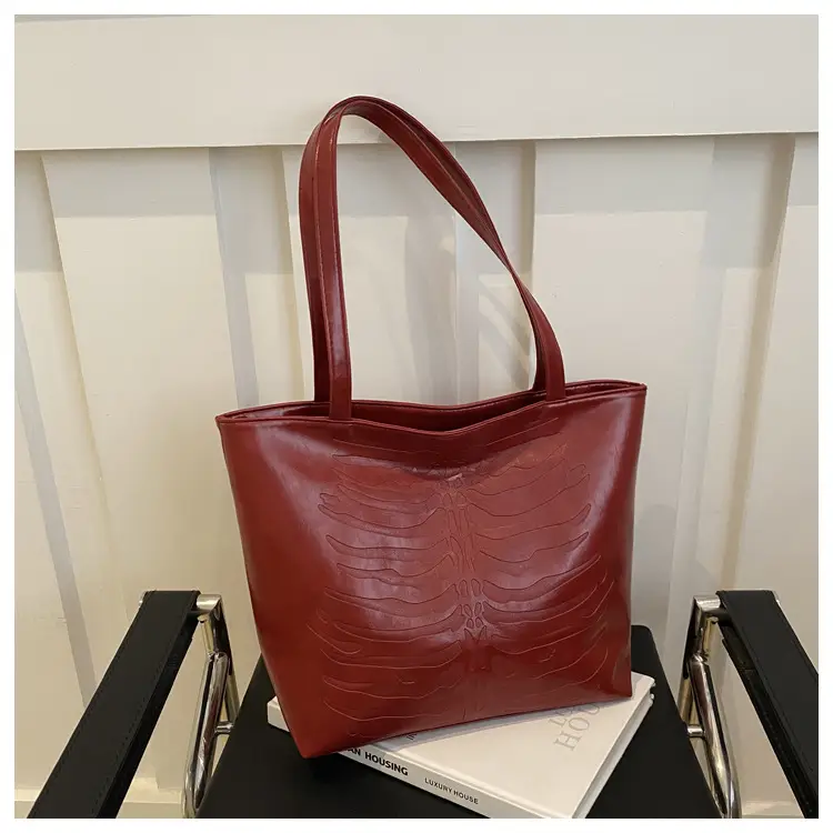 Women's Retro Croc Leather Shoulder Bag Red 2024 - Image 7