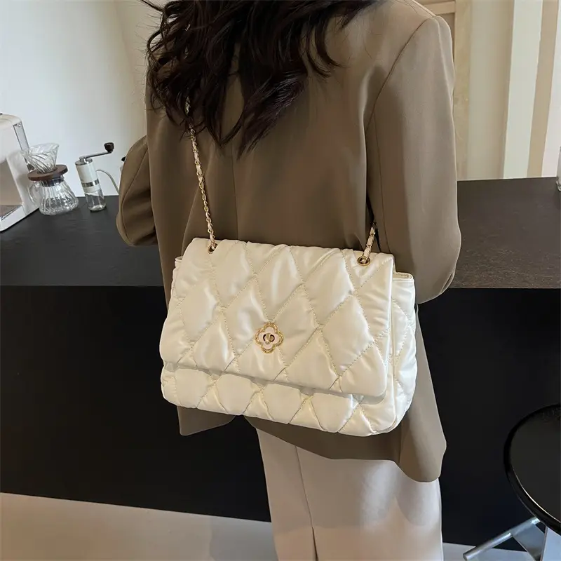 Pink Rhombic Chain Shoulder Bag for Women - Image 6