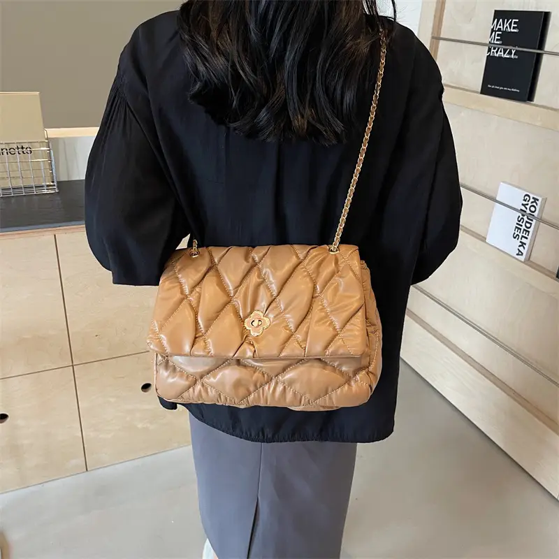 Pink Rhombic Chain Shoulder Bag for Women - Image 7