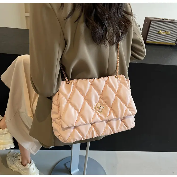 Pink Rhombic Chain Shoulder Bag for Women — feature 15