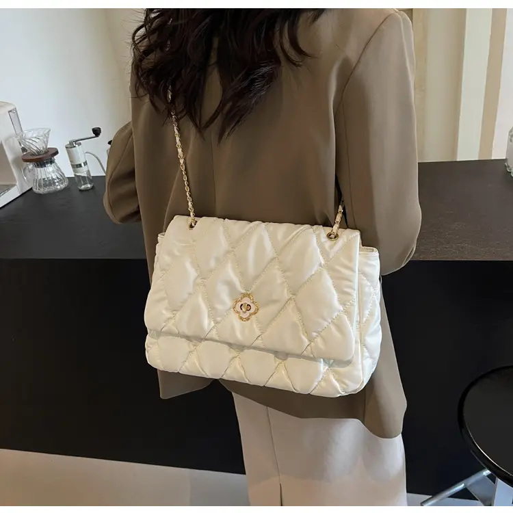 Pink Rhombic Chain Shoulder Bag for Women — feature 21