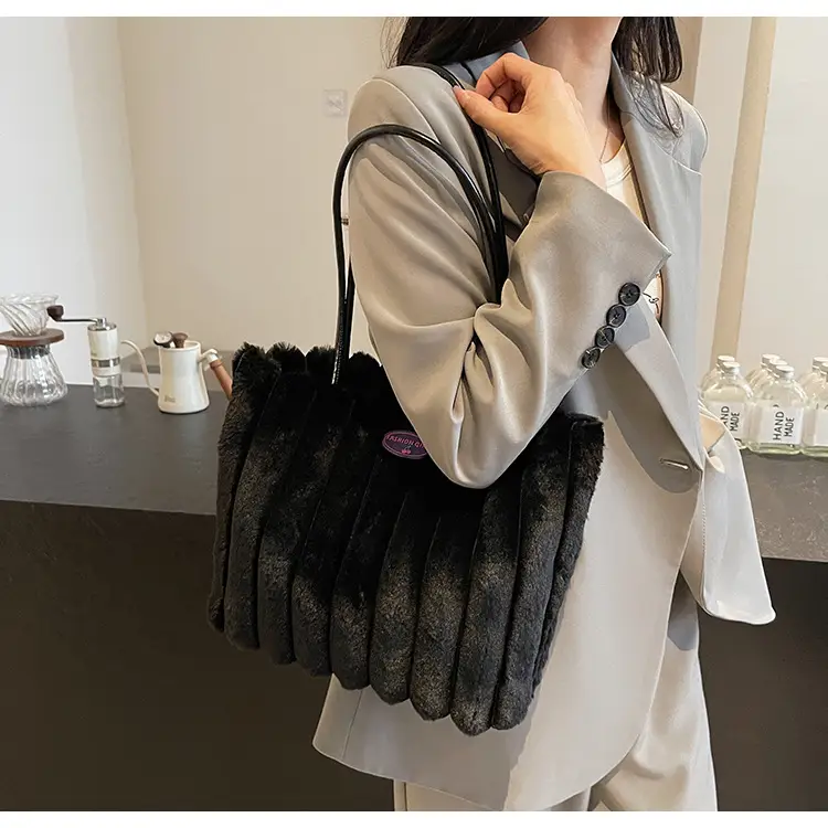 2024 New Style Plush Striped Women's Tote Bag — feature 21