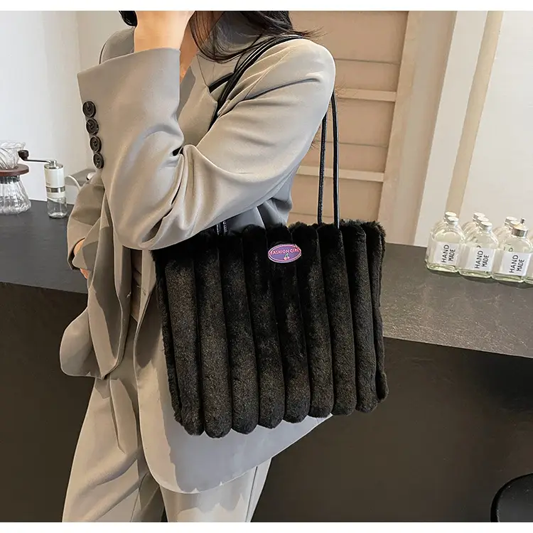 2024 New Style Plush Striped Women's Tote Bag — feature 22