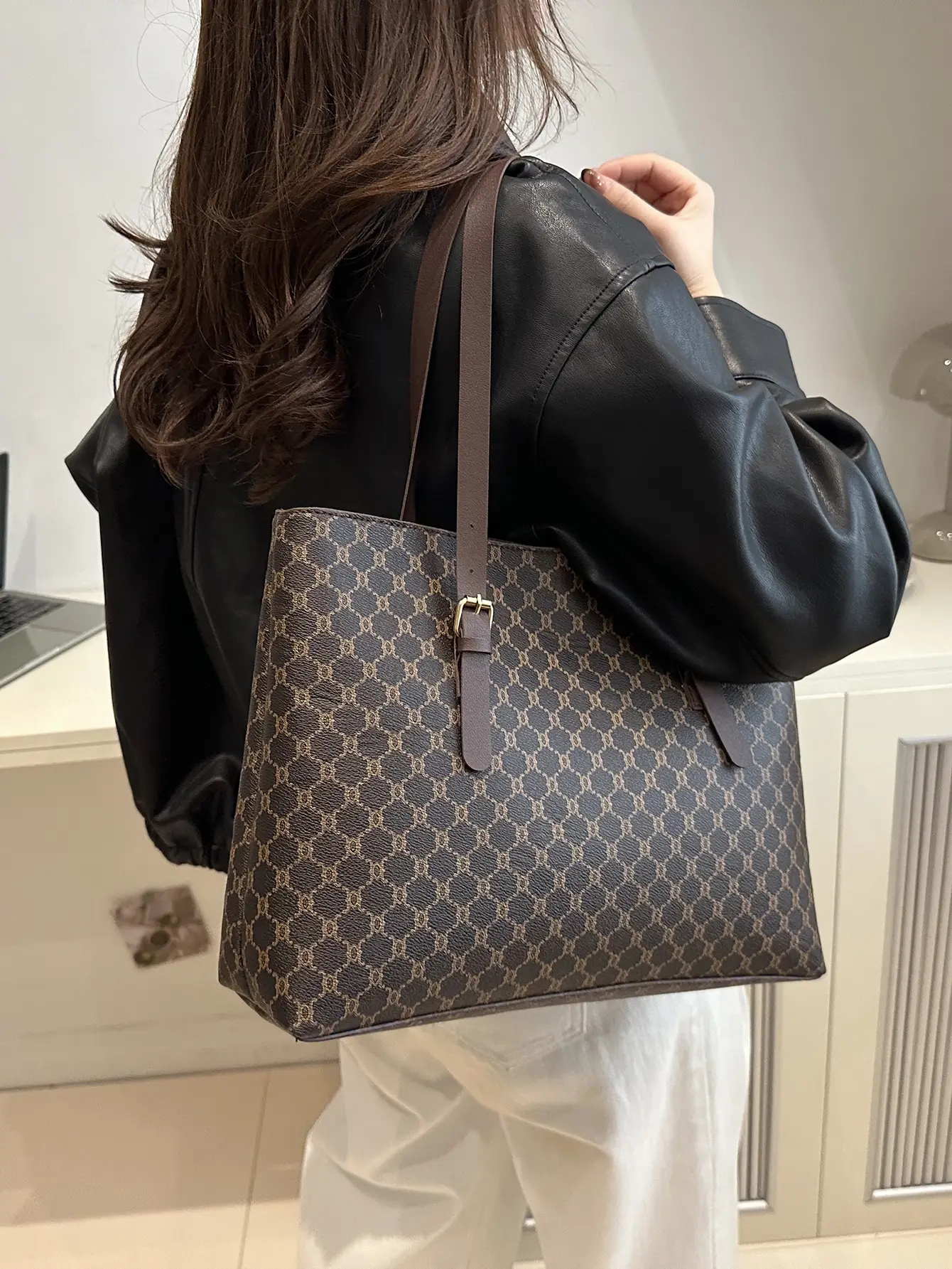 Large Capacity Women's Brown Monogram Tote Bag