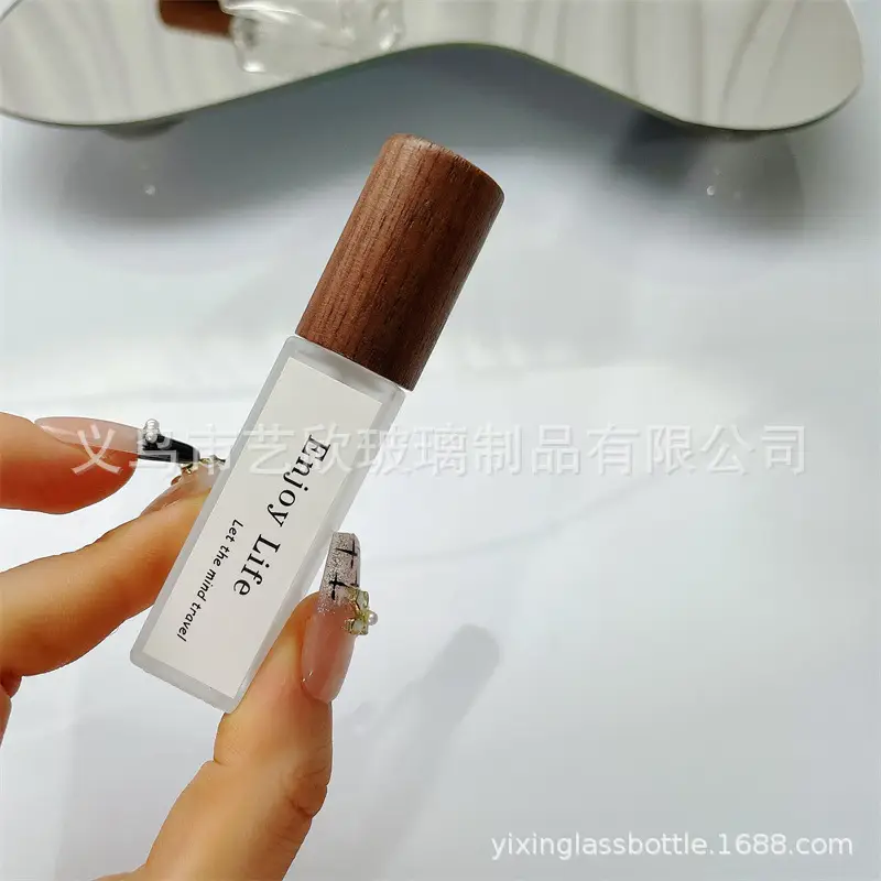 Wooden Cap Perfume Bottle Empty Bottle Glass 10ml Classy Travel Portable 5ml Sample Spray Bottle Perfume Bottle