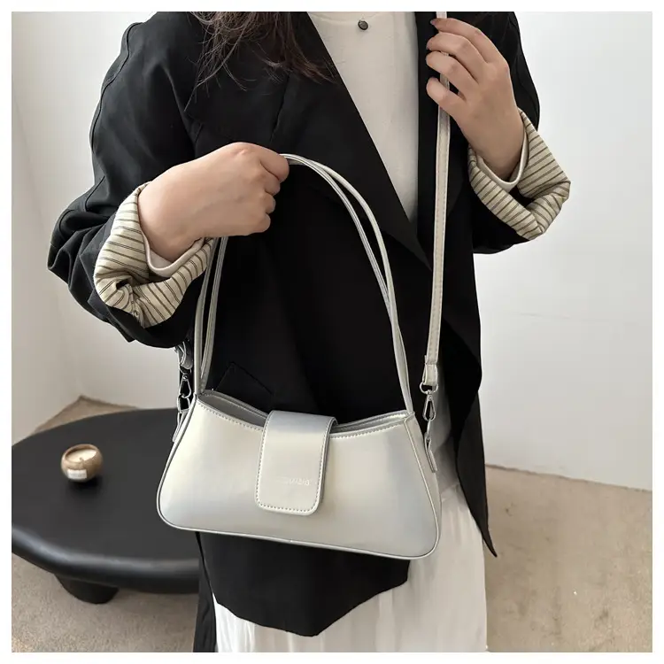 Women's White Shoulder Bag 2024 Winter Western Style — feature 10