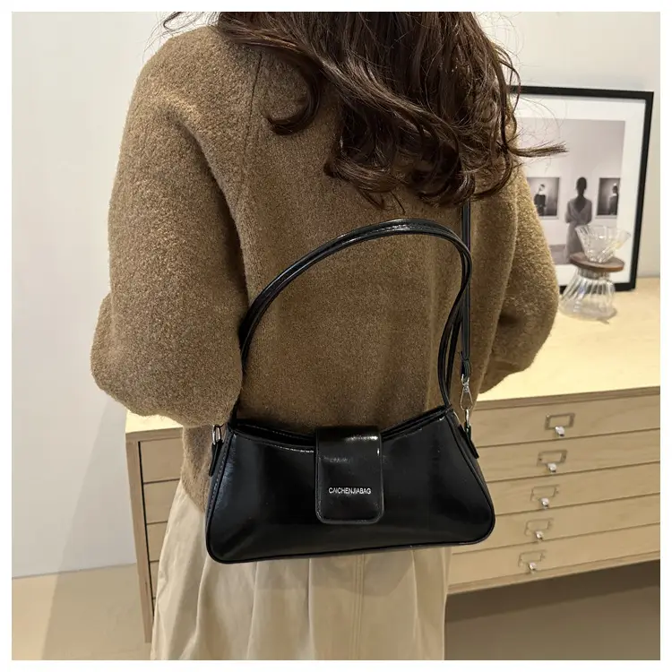 Women's White Shoulder Bag 2024 Winter Western Style — feature 19