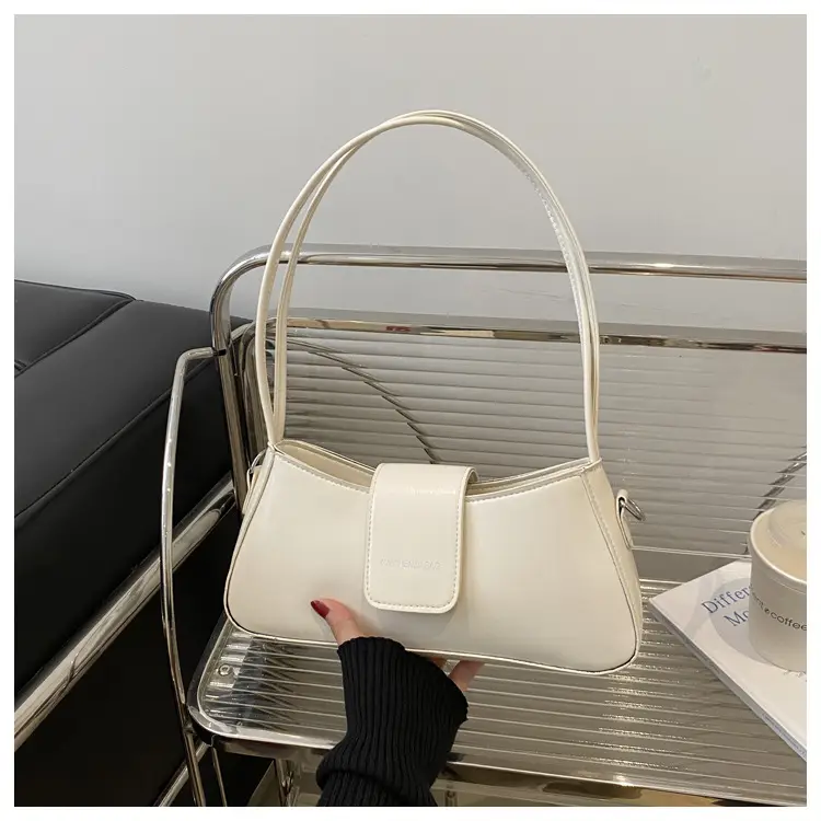 Women's White Shoulder Bag 2024 Winter Western Style - Image 2