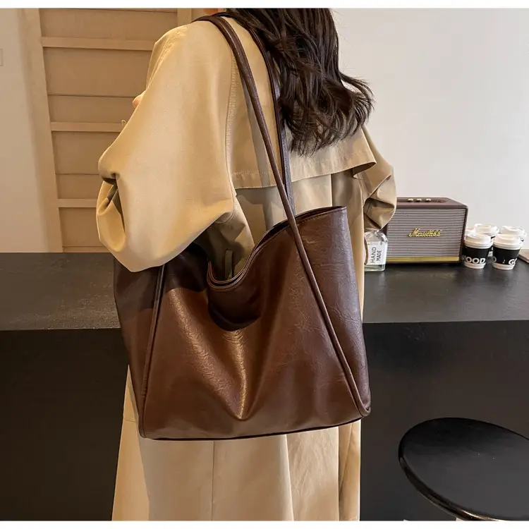 Brown Leather Tote Bag for Women Large Capacity Shoulder Bag — feature 16