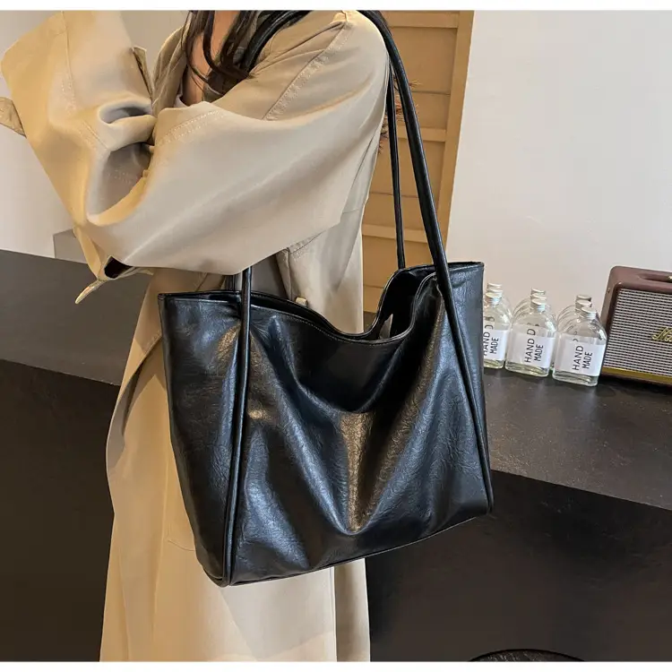 Brown Leather Tote Bag for Women Large Capacity Shoulder Bag — feature 20