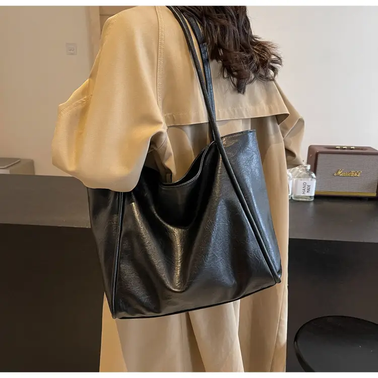Brown Leather Tote Bag for Women Large Capacity Shoulder Bag — feature 21