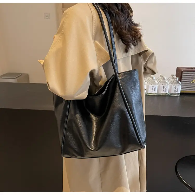 Brown Leather Tote Bag for Women Large Capacity Shoulder Bag — feature 23