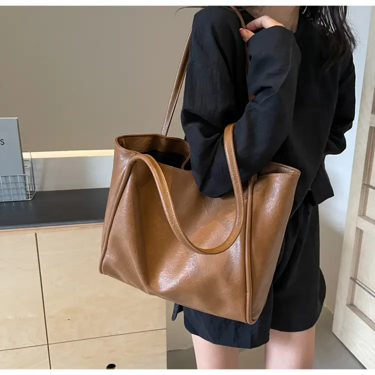 Brown Leather Tote Bag for Women Large Capacity Shoulder Bag — feature 30