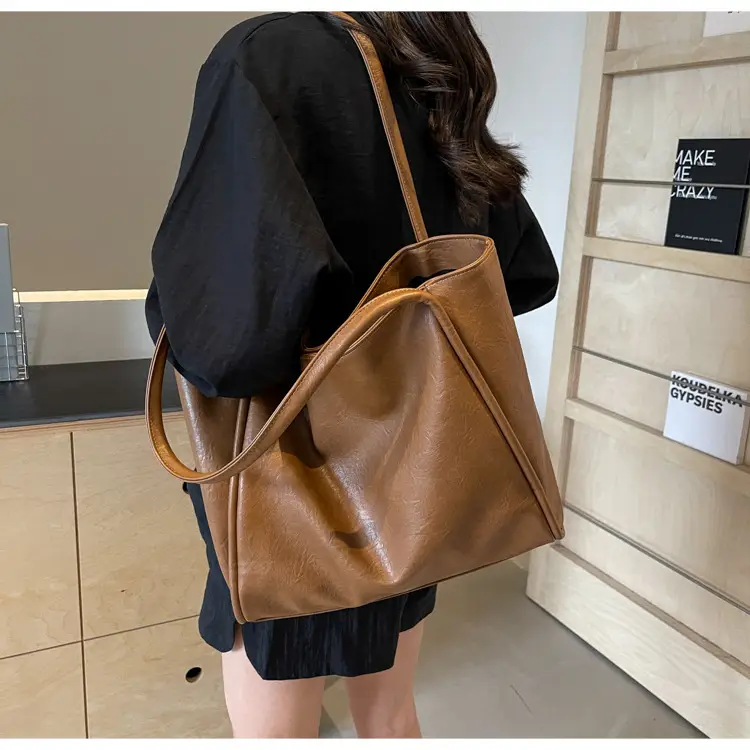Brown Leather Tote Bag for Women Large Capacity Shoulder Bag — feature 31