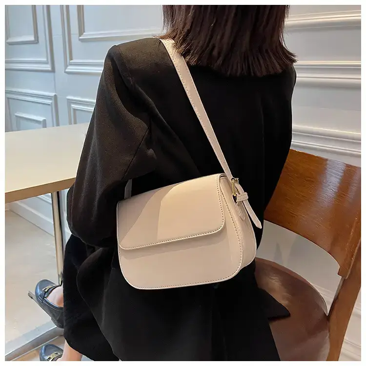 White Retro Crossbody Bag Women 2024 New Trendy Hong Kong Style — feature 13