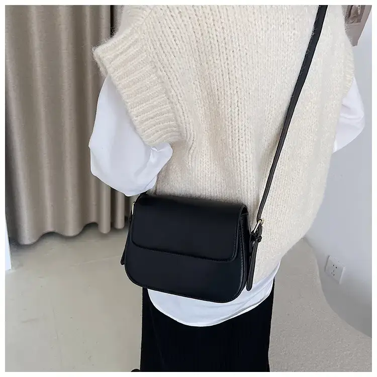 White Retro Crossbody Bag Women 2024 New Trendy Hong Kong Style — feature 14