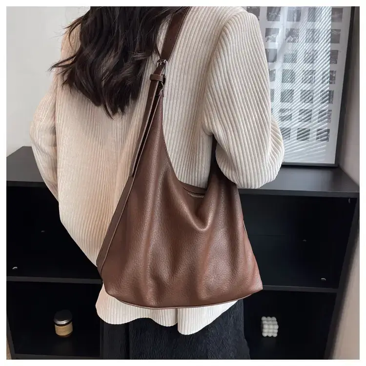 Women's Large Capacity Black Shoulder Bag 2024 — feature 14