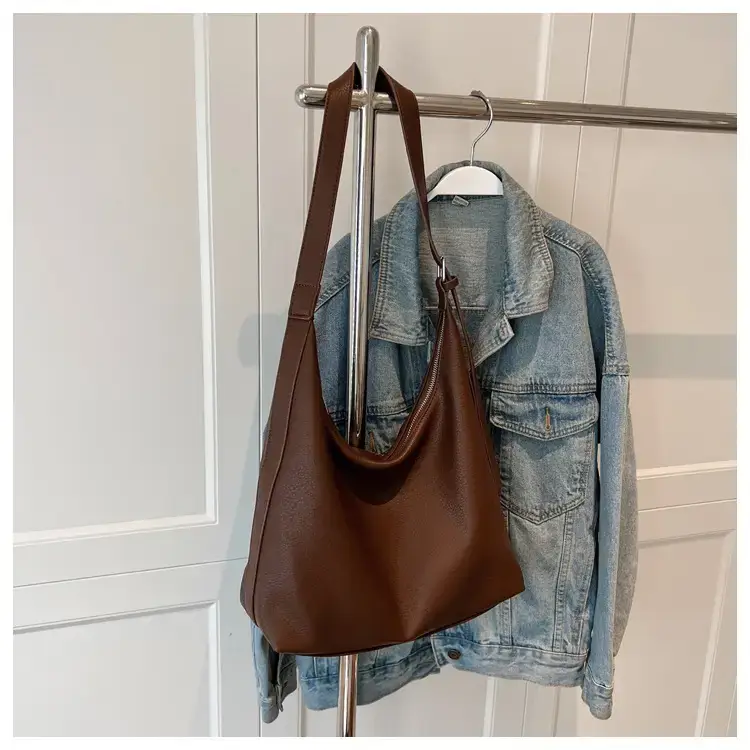 Women's Large Capacity Black Shoulder Bag 2024 — feature 23