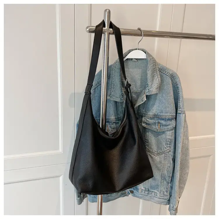 Women's Large Capacity Black Shoulder Bag 2024 — feature 27