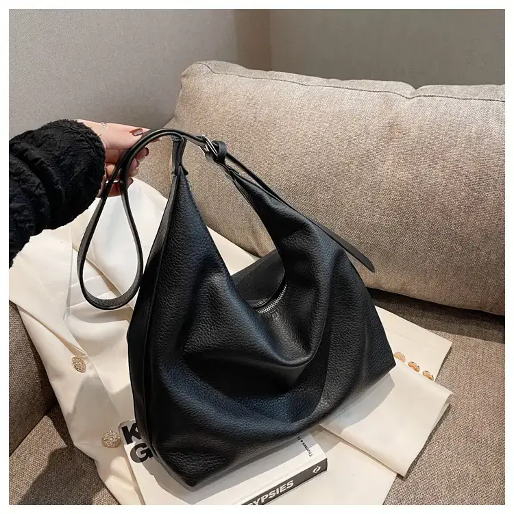 Women's Large Capacity Black Shoulder Bag 2024 — feature 37