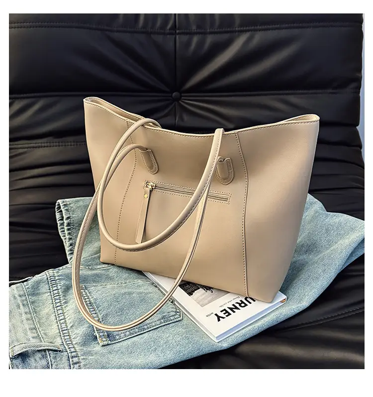 Women Large Capacity Leather Tote Bag Black — feature 9
