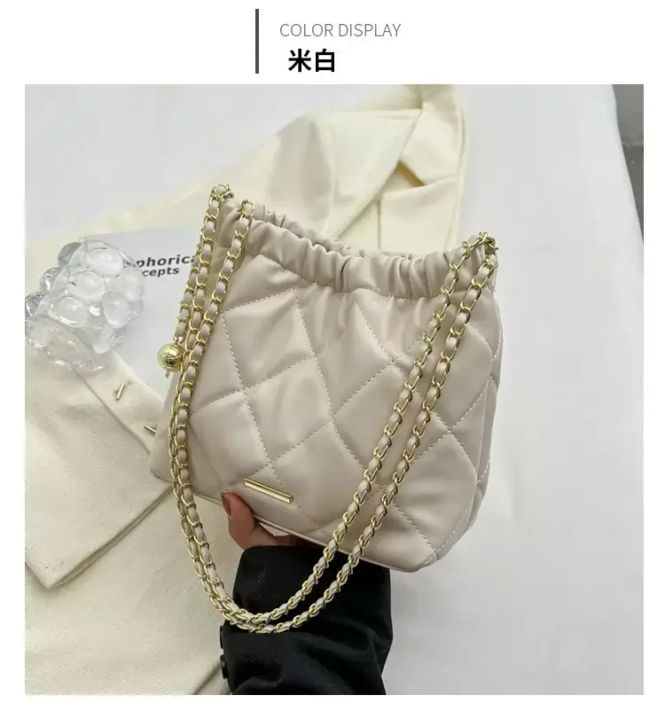 Women's Cream Quilted Chain Shoulder Bag 2023 — feature 10