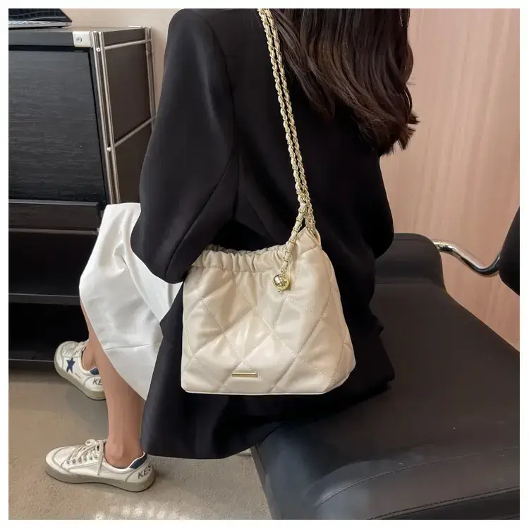 Women's Cream Quilted Chain Shoulder Bag 2023 — feature 17
