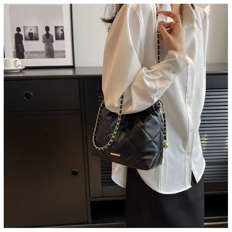 Women's Cream Quilted Chain Shoulder Bag 2023 — feature 19