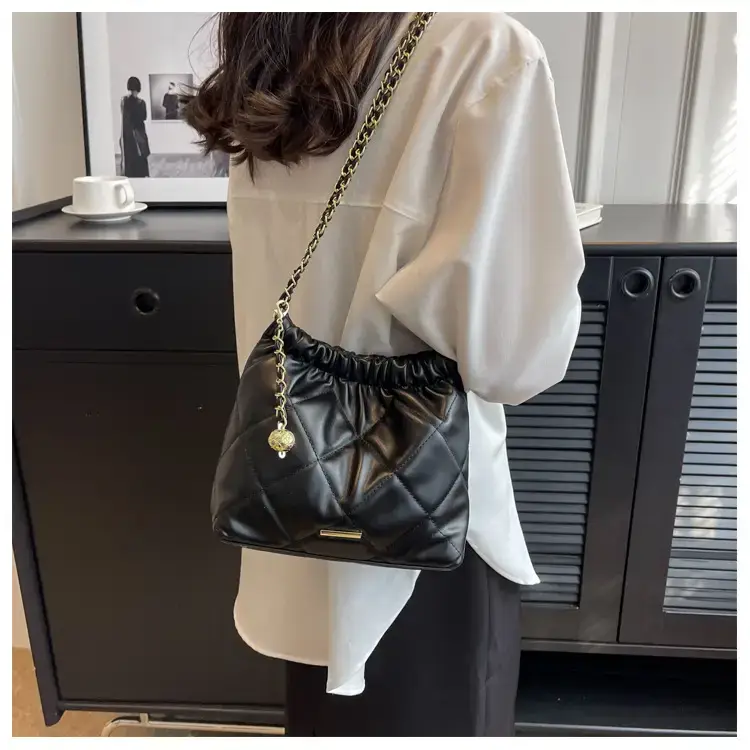 Women's Cream Quilted Chain Shoulder Bag 2023 — feature 20