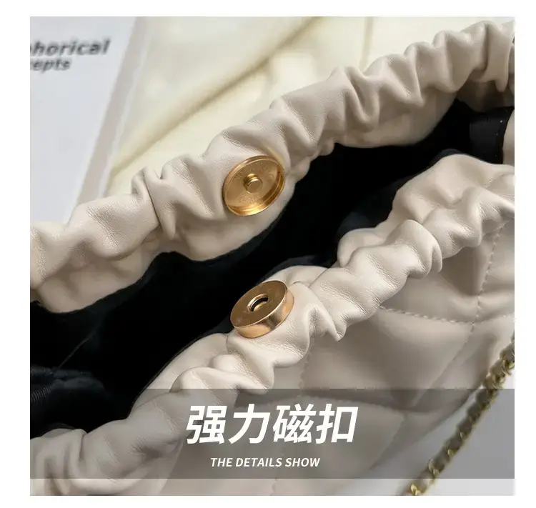 Women's Cream Quilted Chain Shoulder Bag 2023 — feature 3