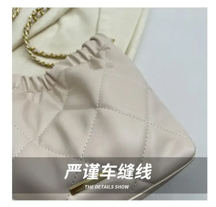 Women's Cream Quilted Chain Shoulder Bag 2023 — feature 4