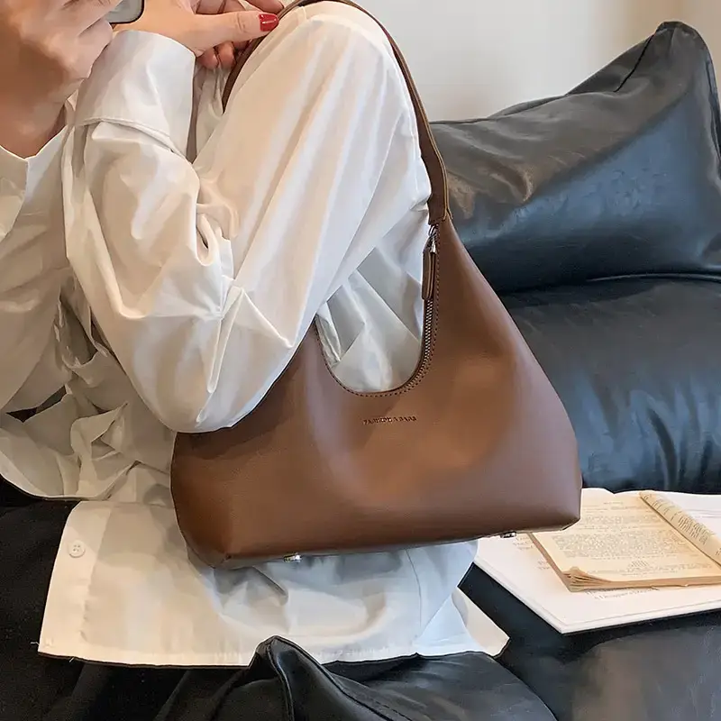 2023 New Women's Black One-Shoulder Handbag