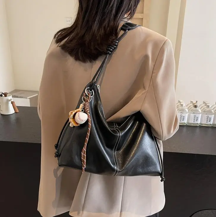Retro Brown Leather Shoulder Bag for Women 2024 - Image 11