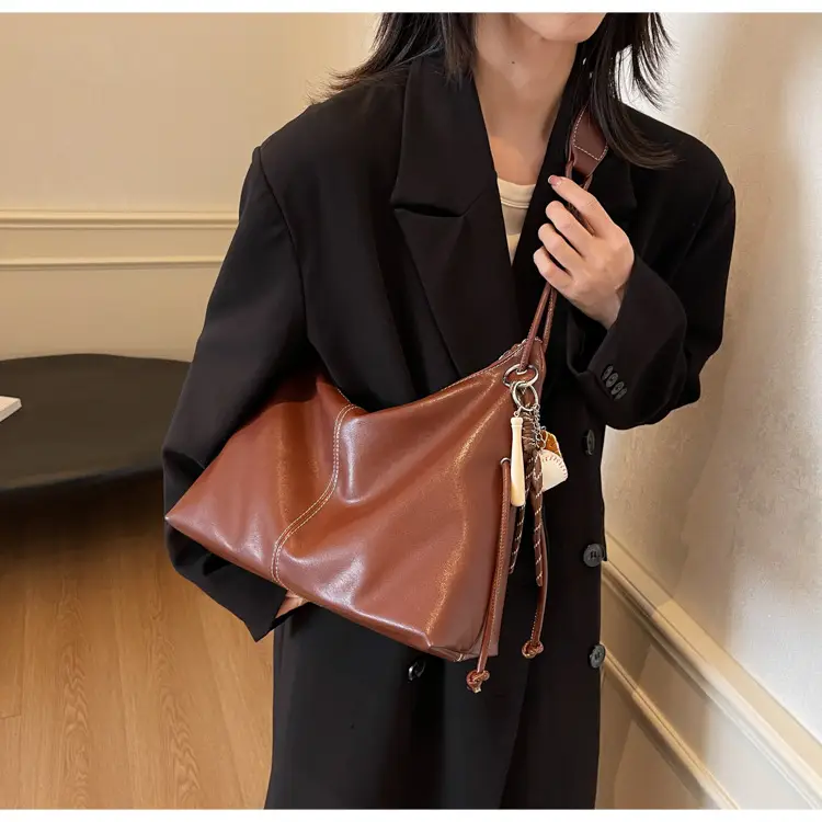 Retro Brown Leather Shoulder Bag for Women 2024 — feature 15