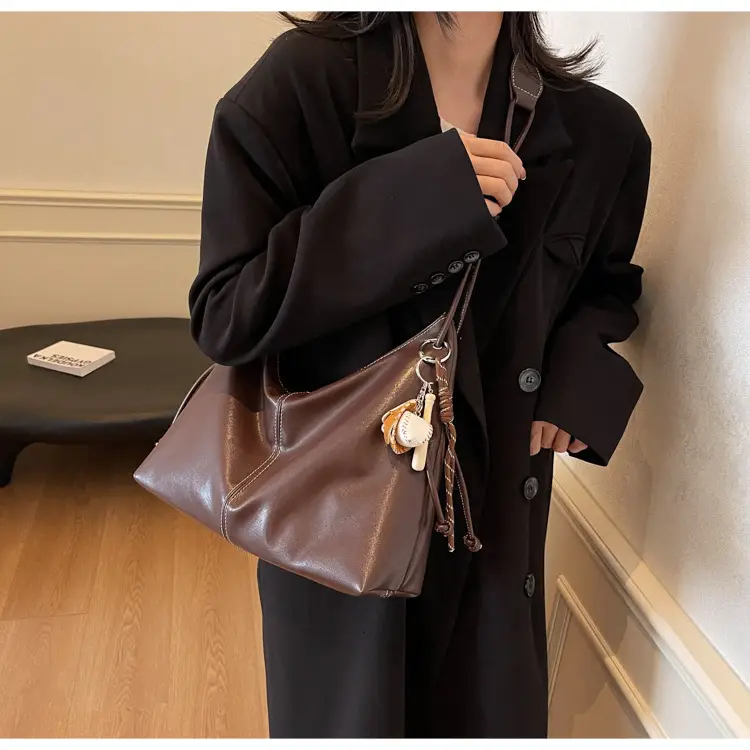 Retro Brown Leather Shoulder Bag for Women 2024 — feature 19