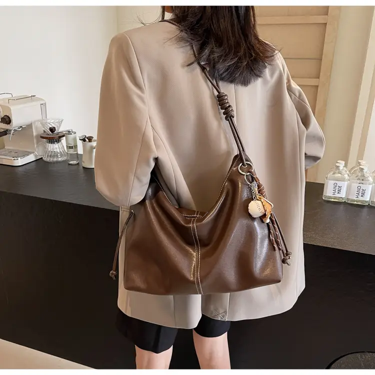 Retro Brown Leather Shoulder Bag for Women 2024 — feature 29