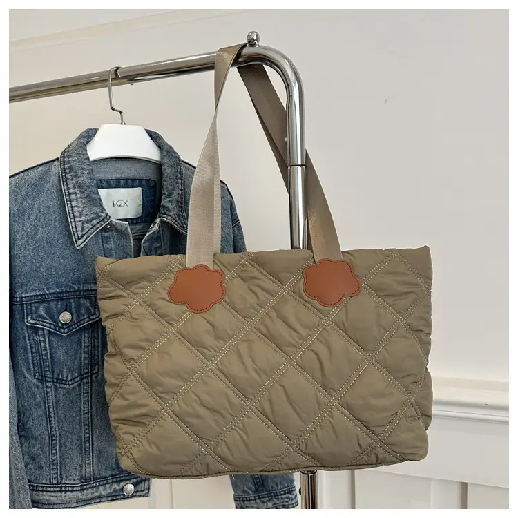 Women's Maroon Quilted Shoulder Bag with Cloud Design - Image 5