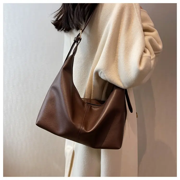 Black Leather Shoulder Messenger Bag for Women 2024 — feature 12