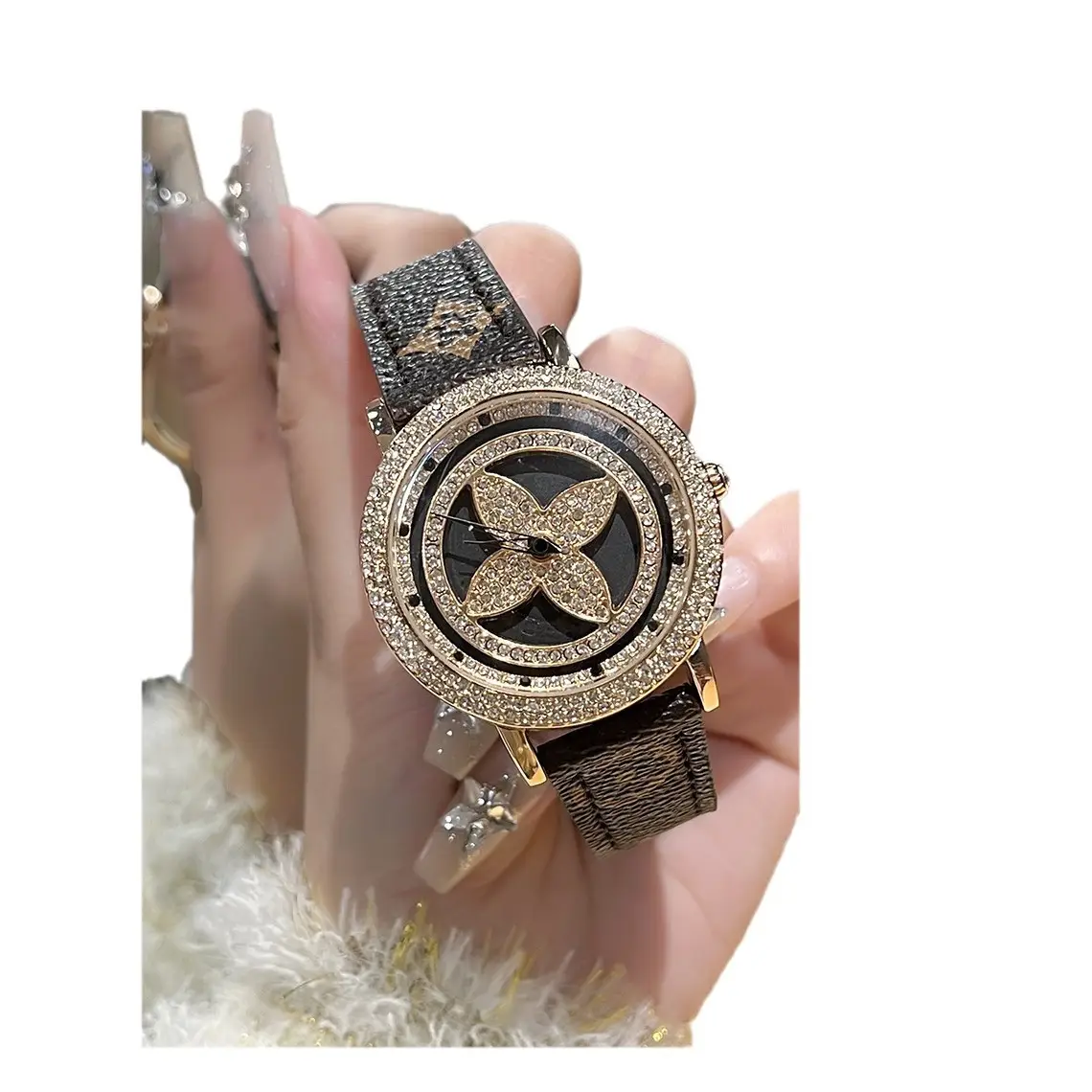 Suci Red 6166 Classic Four Leaf Clover Watch - Image 8