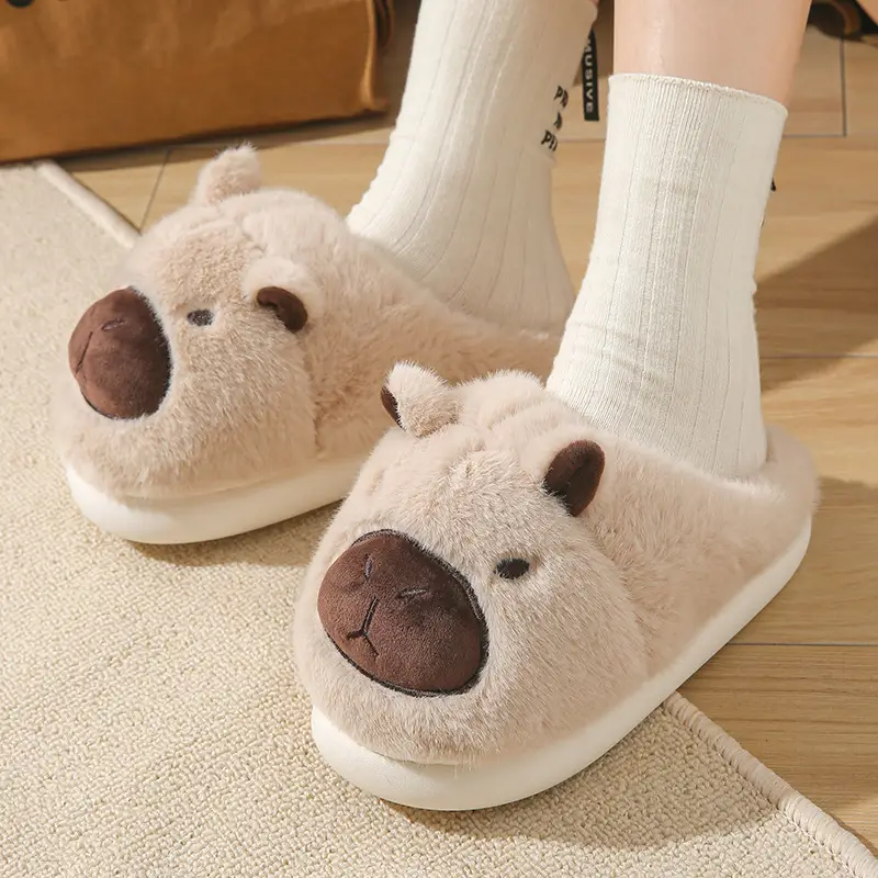 Source Factory Capibara Furry Slippers for Women, Autumn and Winter Outdoor Wear, Thick-Soled Indoor Home Warm Closed-Toe Cotton Slippers