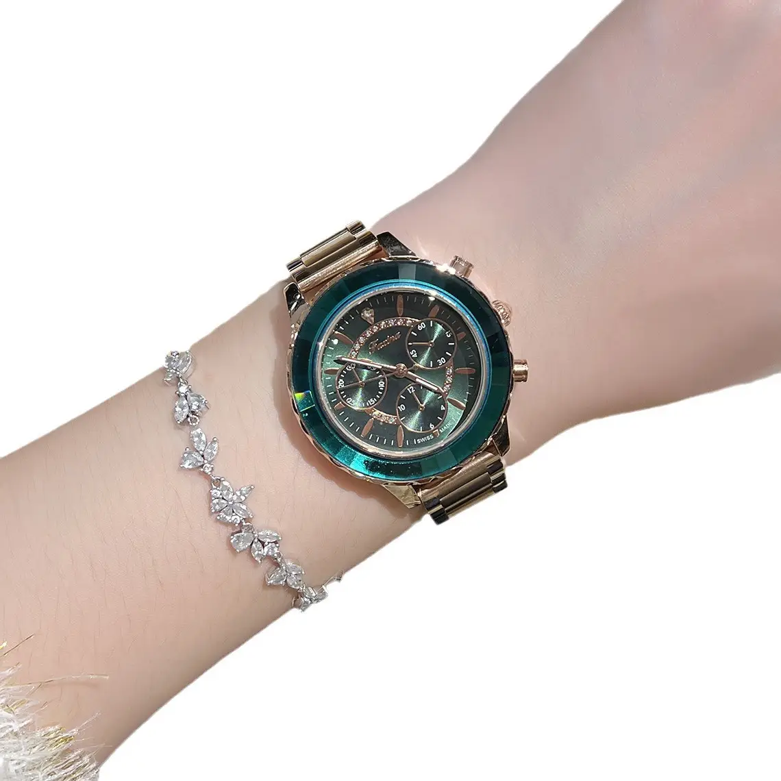Luxury Refraction Mirror Watch for Women with Gold Plated Band - Image 6