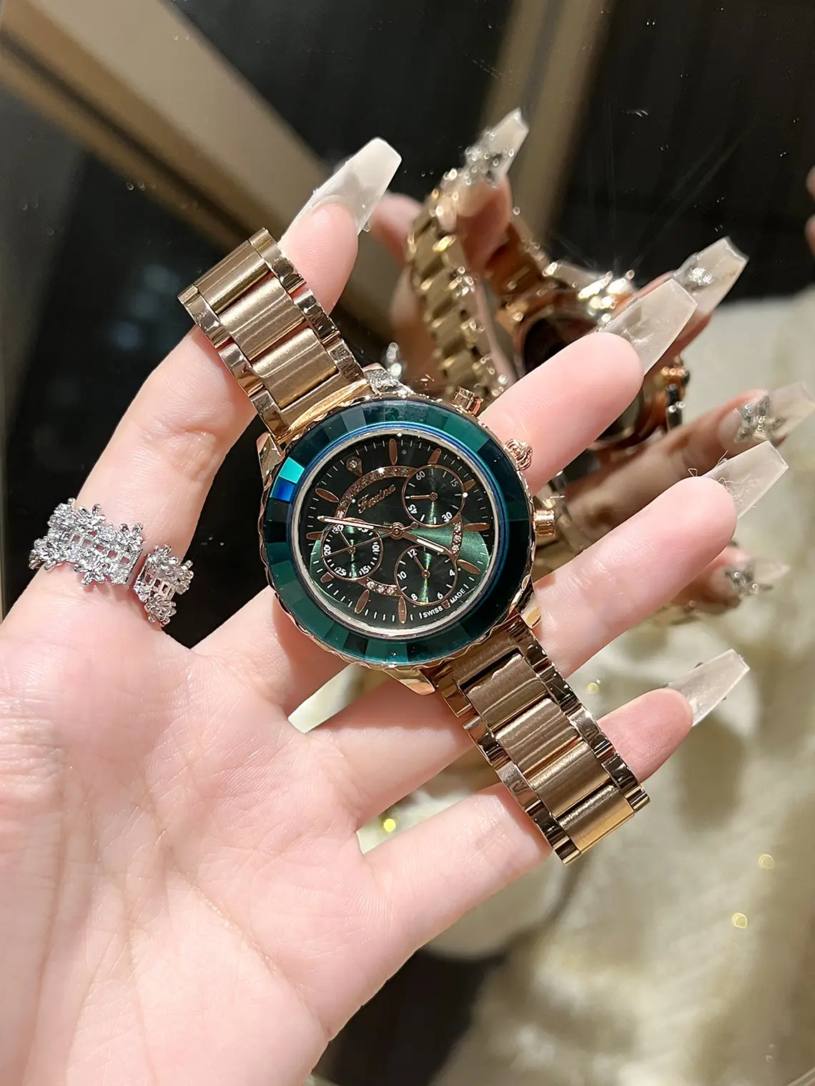 Luxury Refraction Mirror Watch for Women with Gold Plated Band — feature 2