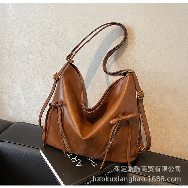 Cross-Border Retro Women's Shoulder Bag Black 2024 — feature 13