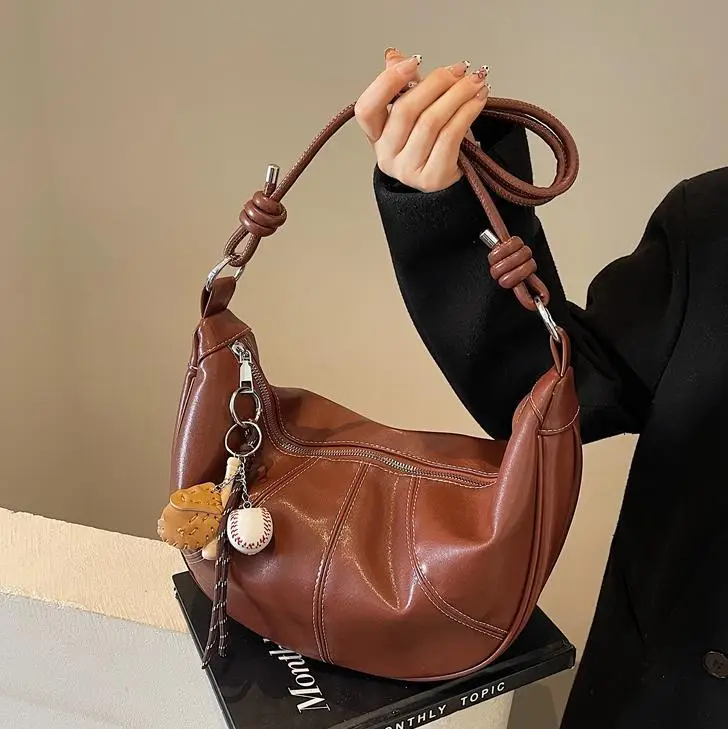 Brown Leather Retro Commuter Bag for Women - Image 10