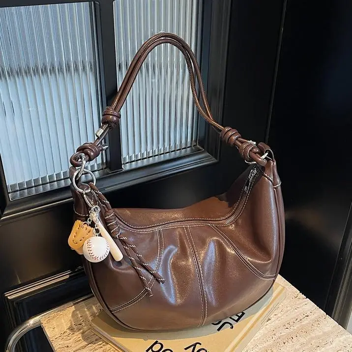 Brown Leather Retro Commuter Bag for Women - Image 12
